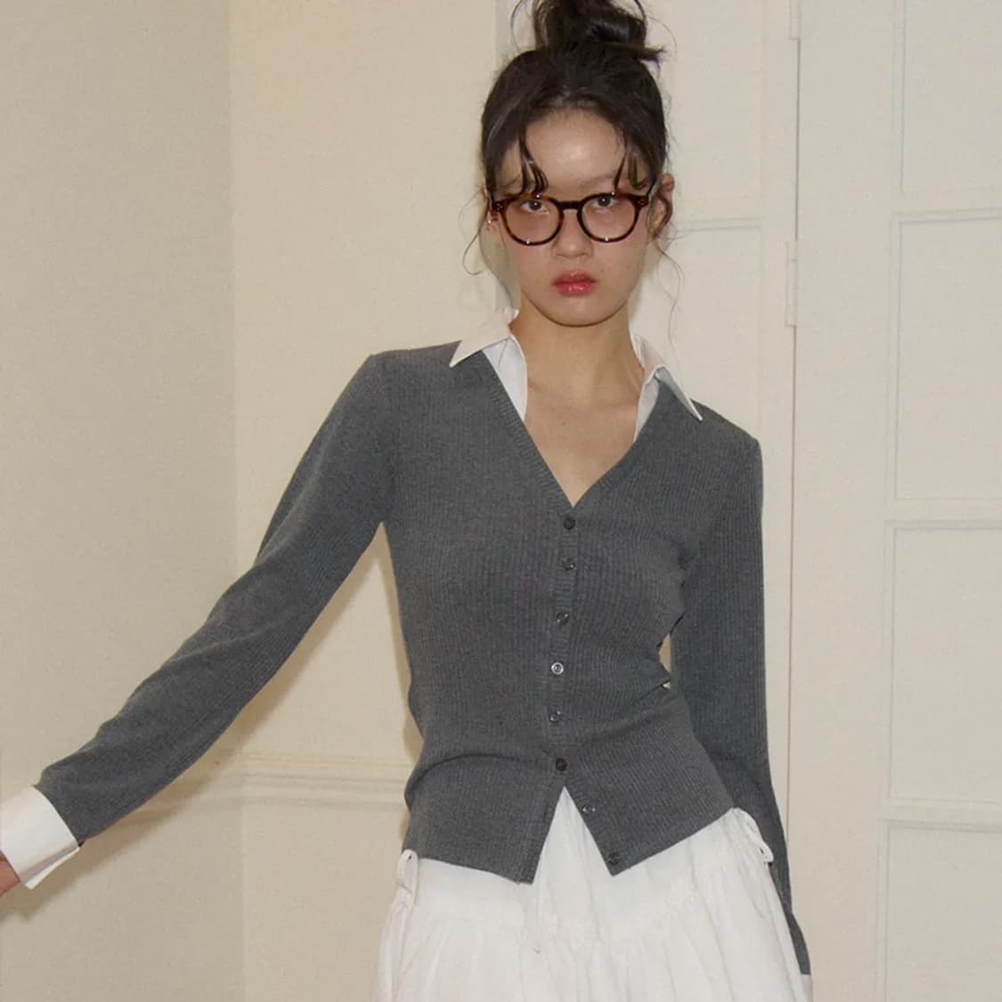 살롱드욘 SHIRT DETAIL CARDIGAN_GRAY 상품이미지2