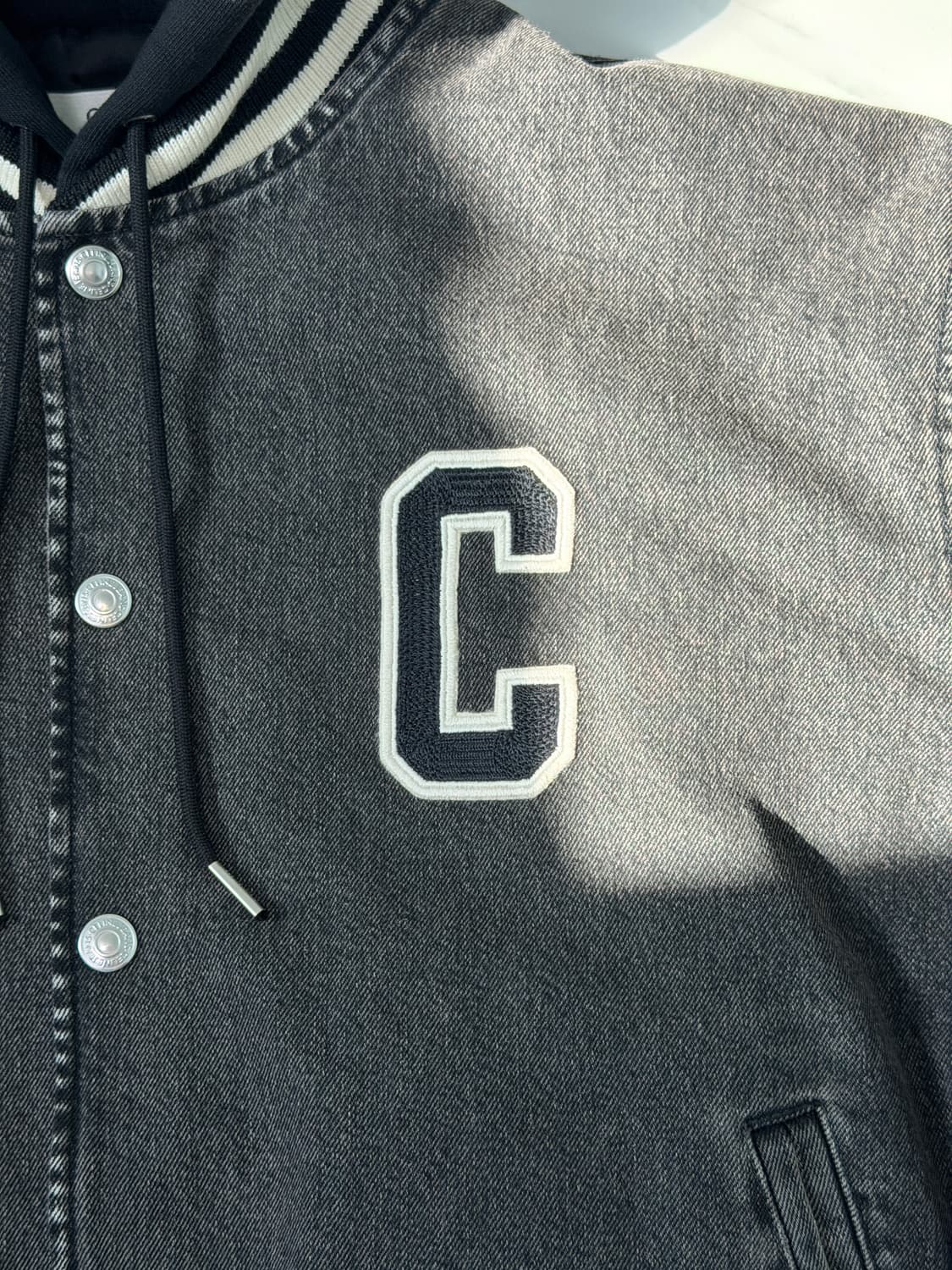 셀린느 C로고 흑청 데님 테디 후드 바시티 자켓 L 상품이미지3