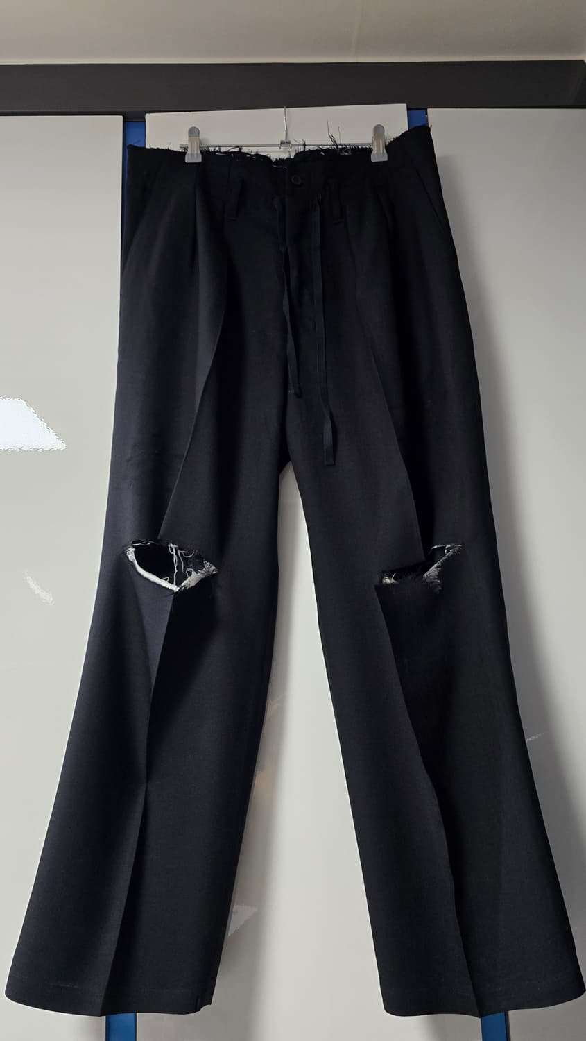 [1] 안셀름 ANCELLM 데미지 울 슬렉스 블랙 상품이미지5