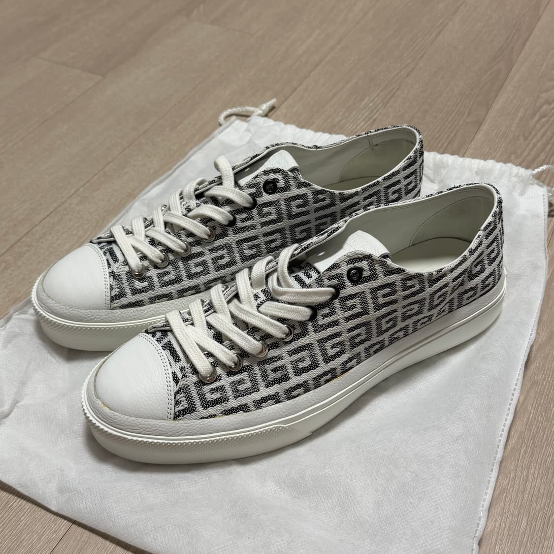 지방시 4G 자카드 시티 스니커즈 화이트 블랙 43 상품이미지1