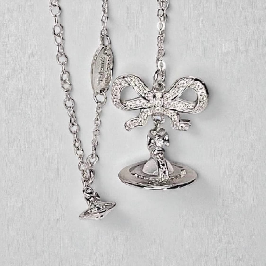 비비안웨스트우드 화이트 크리스탈 리본 3d orb팬던트 목걸이(새상품) 상품이미지4