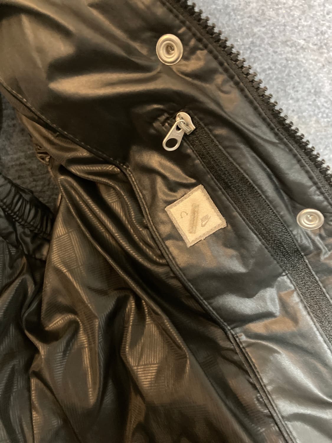 나이키 여성 패딩 조끼 블랙 85 상품이미지4