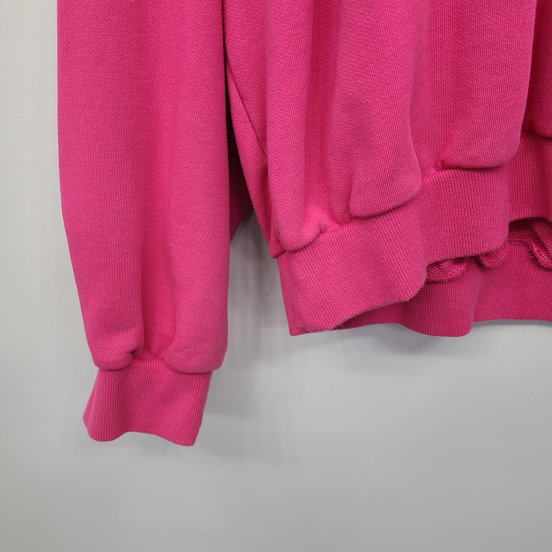 정품 준지 23FW 로고 자수 오버핏 맨투맨 핑크 M(105-110) 상품이미지3