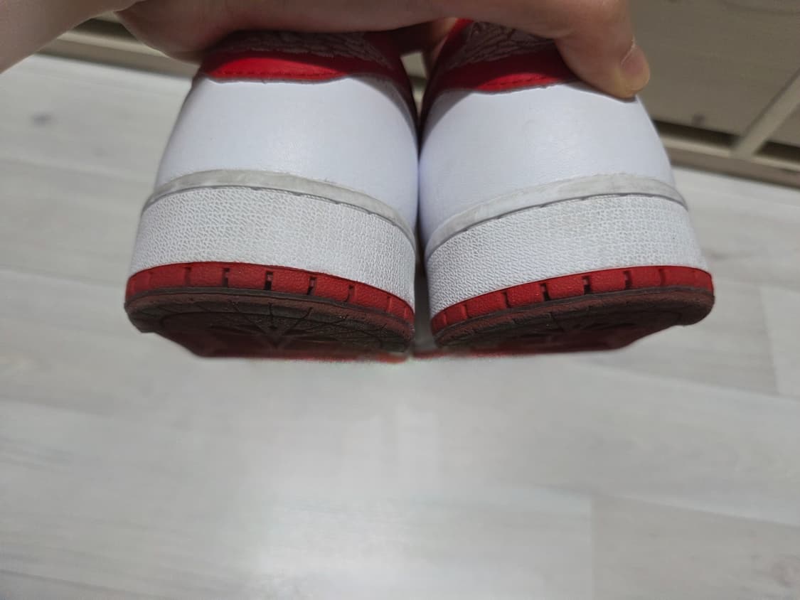 조던 1 레트로 로우 OG 유니버시티 레드 275 상품이미지9