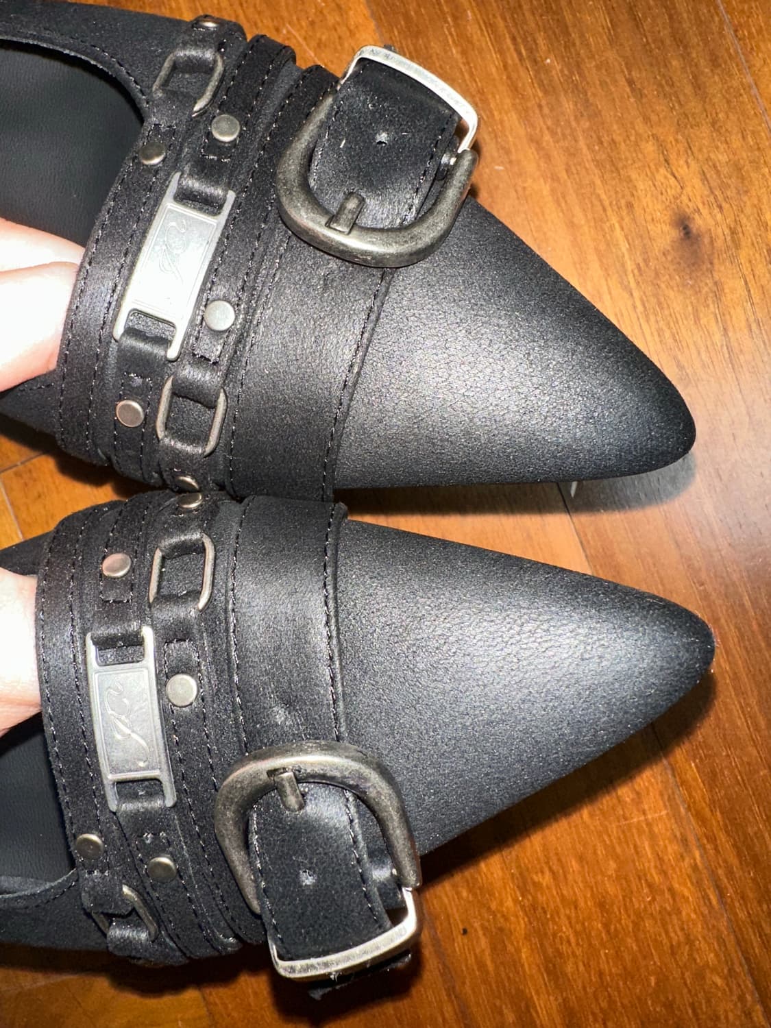 이크닉 105 four belted slingback 상품이미지2