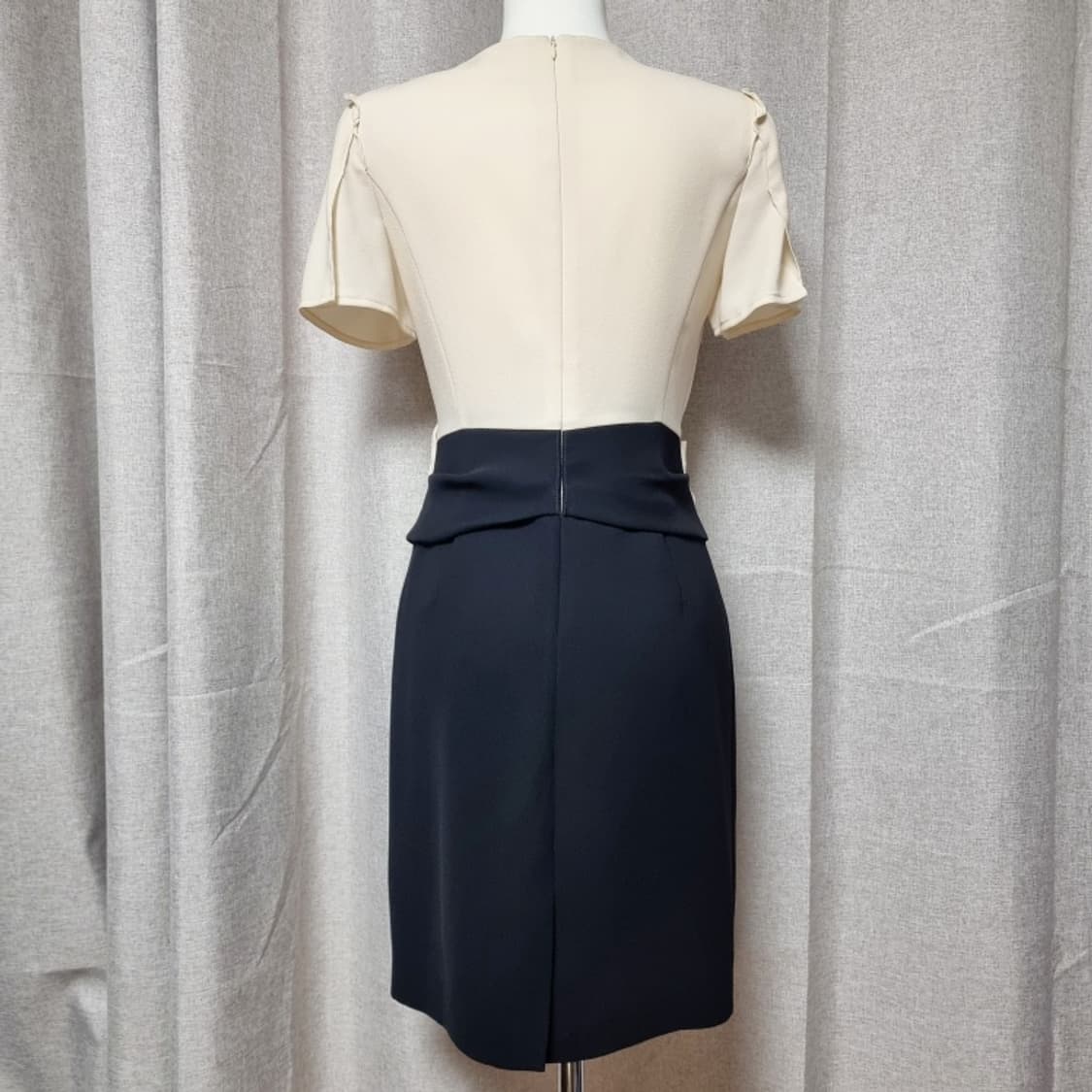 LYNN 린 원피스 투피스st 아이보리블랙 (55) 새상품 상품이미지3