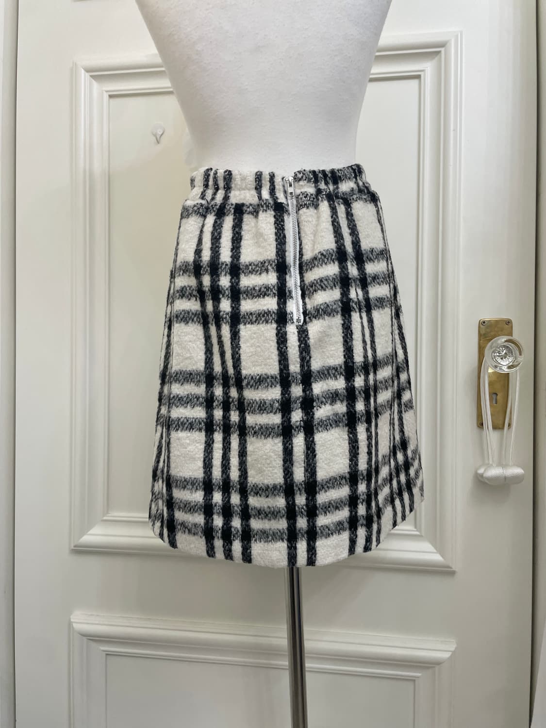 ivory black check wool midi skirt 상품이미지4