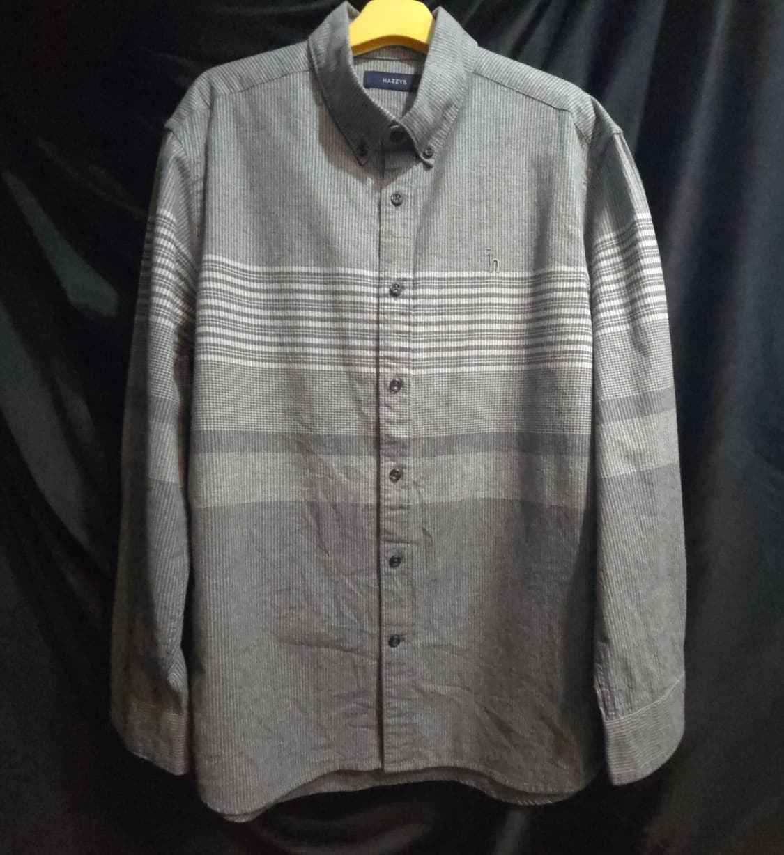 헤지스 그레이 스트라이프 긴팔 셔츠 상품이미지1