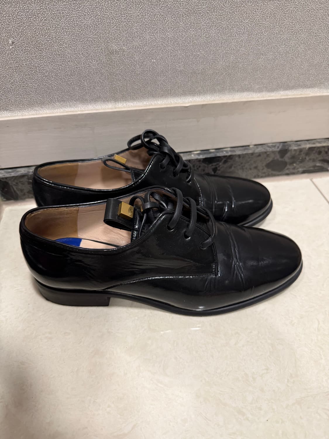 Stuart Weitzman 스튜어트 와이츠먼 로퍼 블랙 상품이미지2