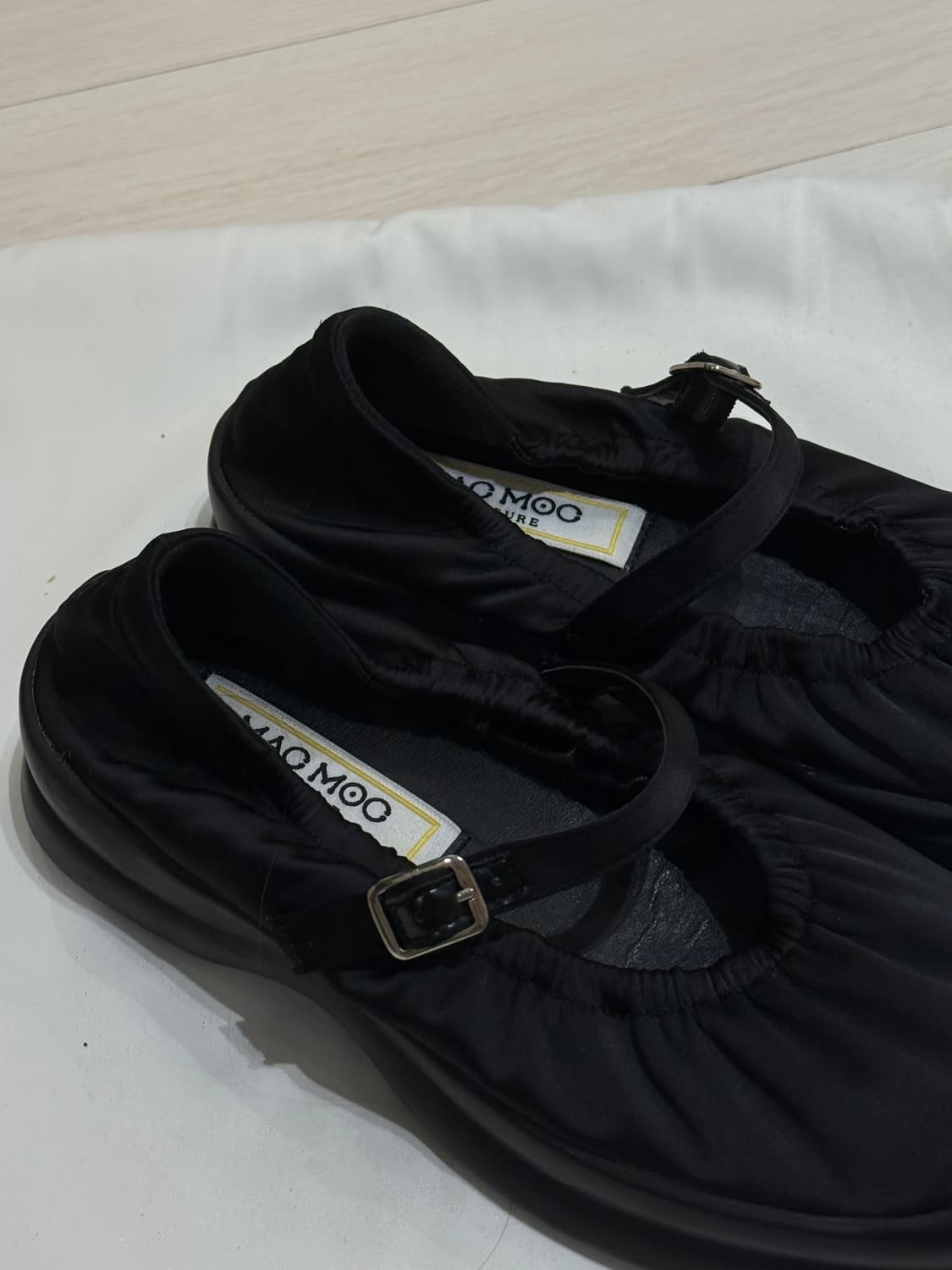 ‼️이사 처분 (새상품) 마크모크 블랙 플랫슈즈240 상품이미지2