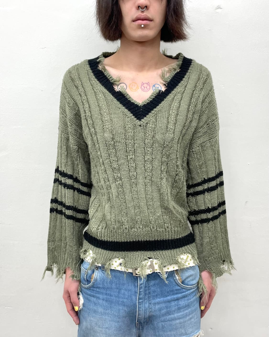 Distressed khaki knitwear 상품이미지1