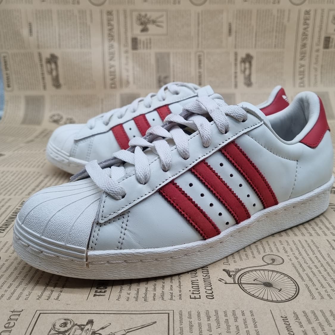 아디다스 슈퍼스타 액티브레드 스니커즈 240 상품이미지1