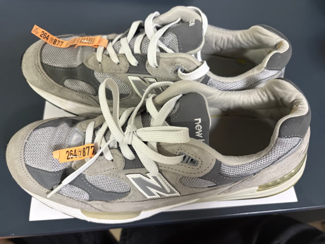 뉴발란스 992 made in USA 그레이 실버 메탈릭 판매합니다 상품이미지2