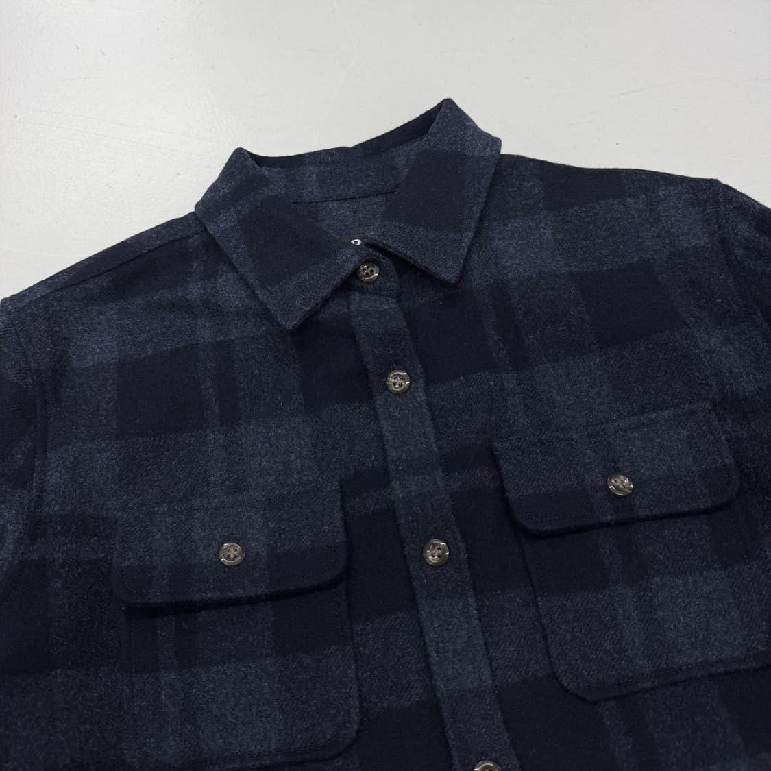 아페쎄 체크 울 모직 셔츠 상품이미지3