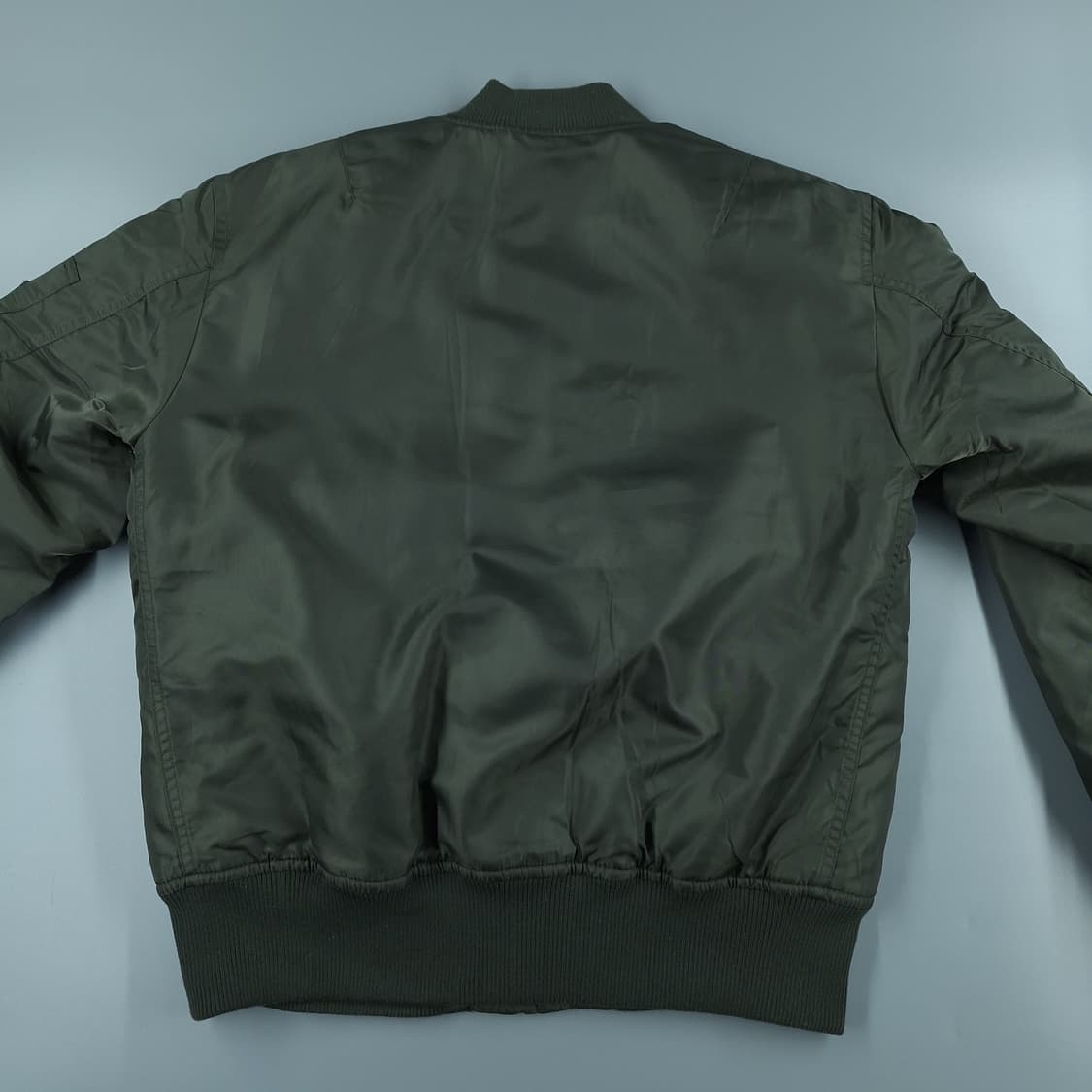 GU 지유 카키 톤톤 시가포켓 캐주얼 패디드 봄버 항공점퍼 마원 MA1 상품이미지10