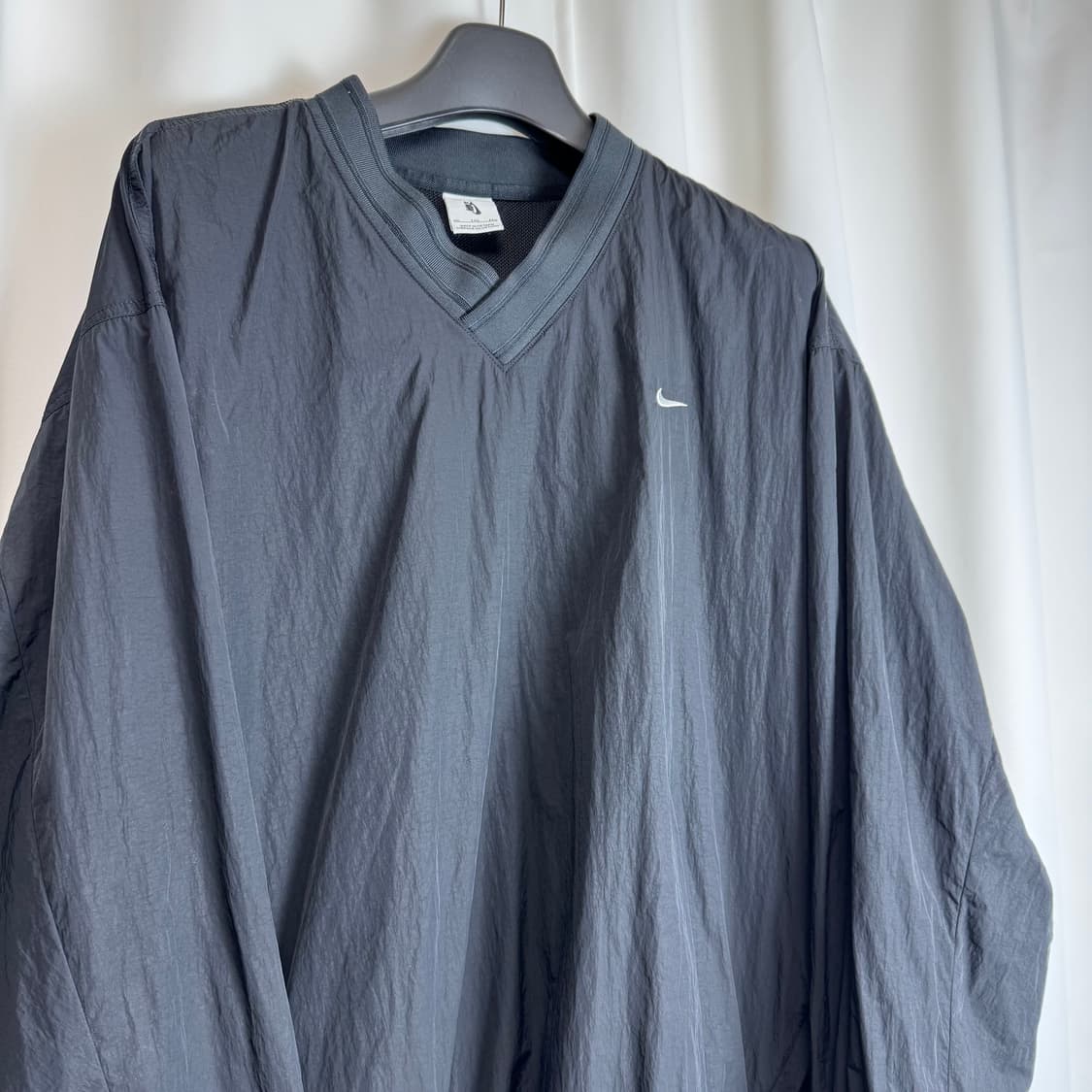 나이키 솔로 스우시 우븐 웜업 윈드셔츠 블랙 XXL/2XL 상품이미지3