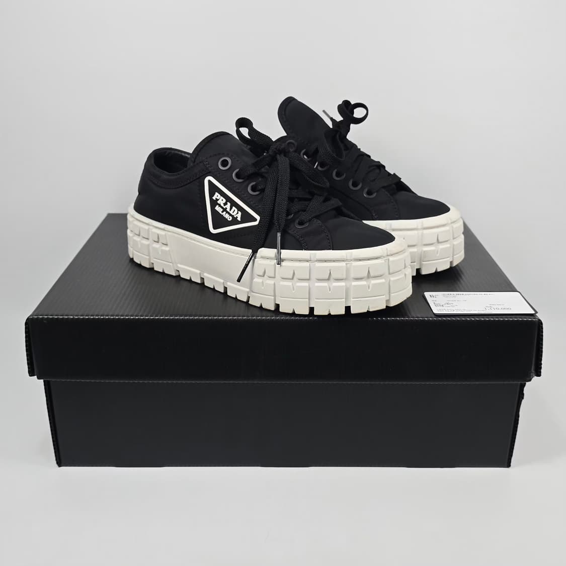 프라다 나일론 개버딘 휠 스니커즈 ( 250 ) 상품이미지1