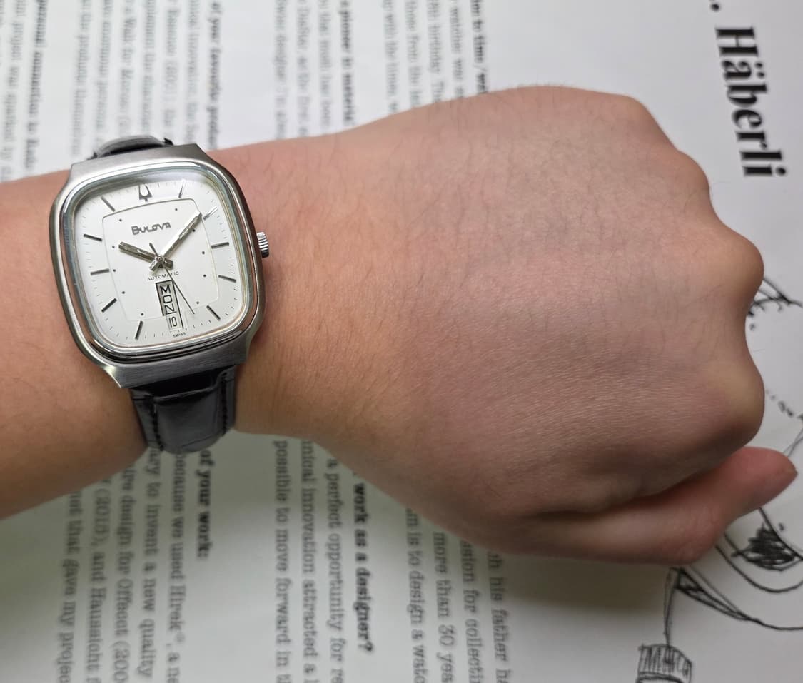 빈티지 부로바 데이데이트 사각탱크형 오리지널 실버다이얼 오토매틱  상품이미지7