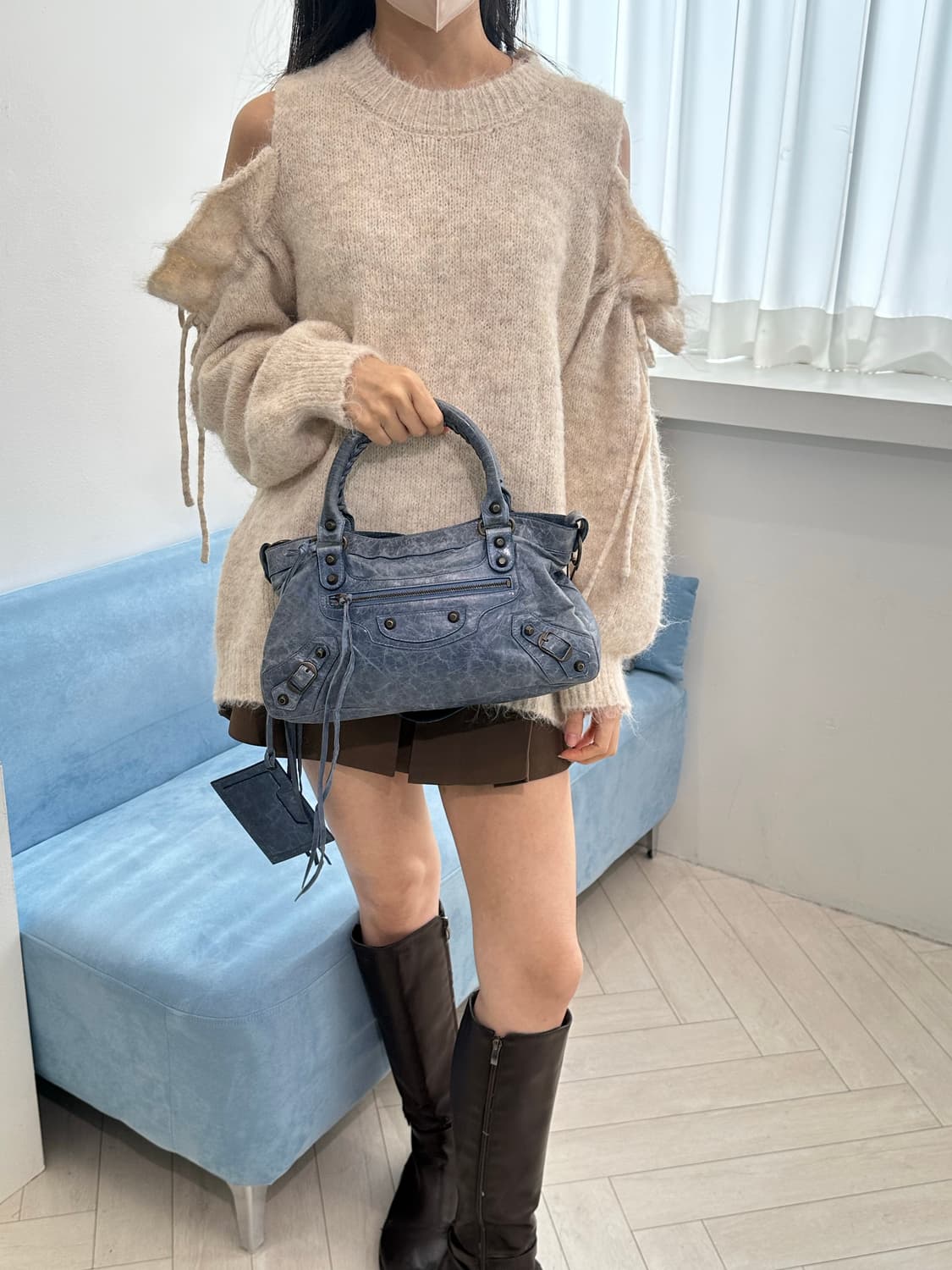 [A 정품] 발렌시아가 시티 모터백 퍼스트 블루 상품이미지5