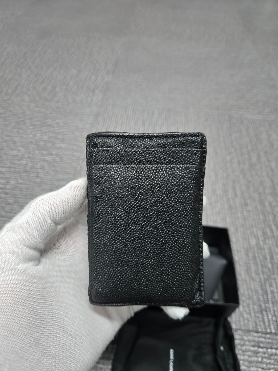 [특가][정품] 입생로랑 업타운 카드지갑 상품이미지2