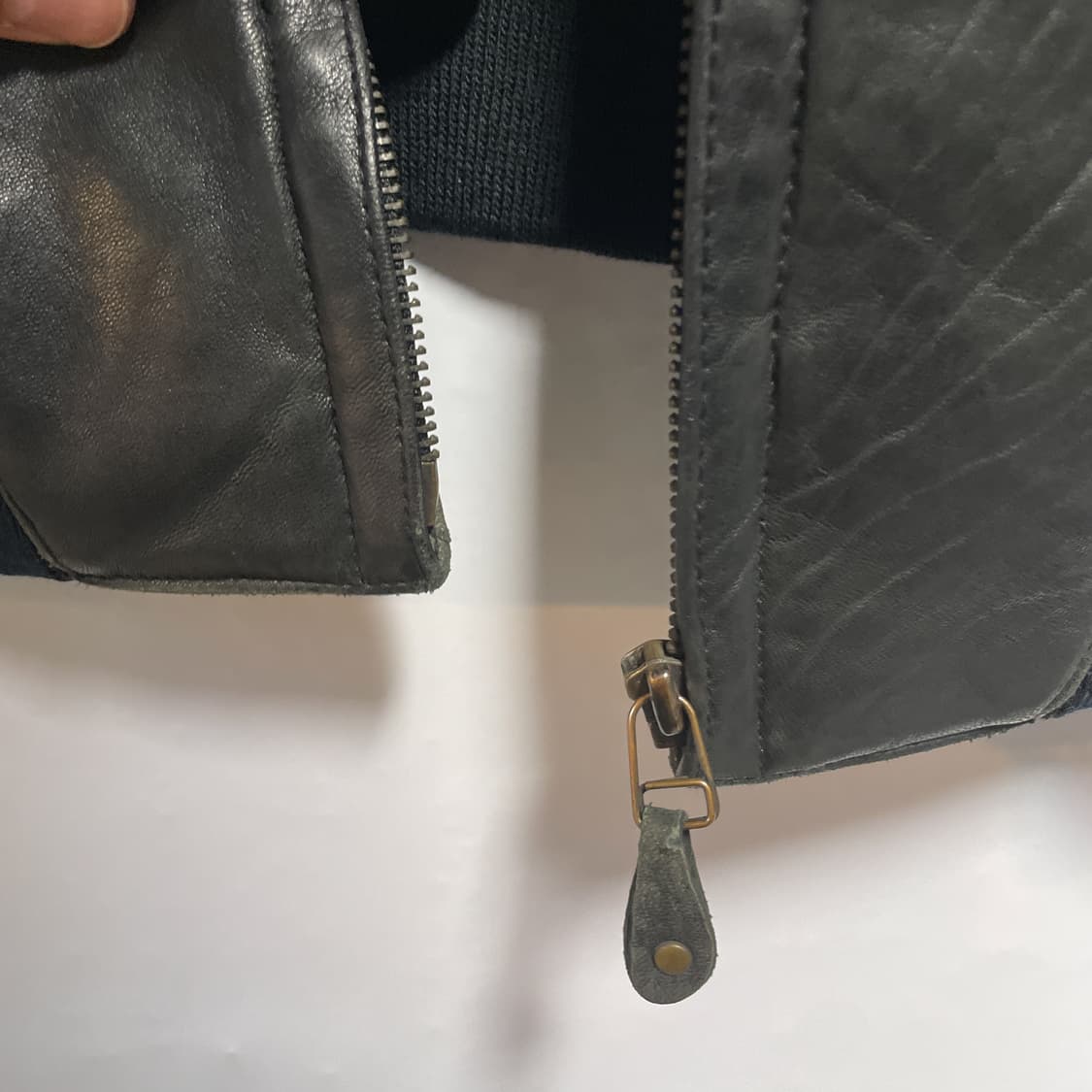 베라펠레 이탈리아 빈티지 가죽 봄버 자켓 블랙 50사이즈 상품이미지3