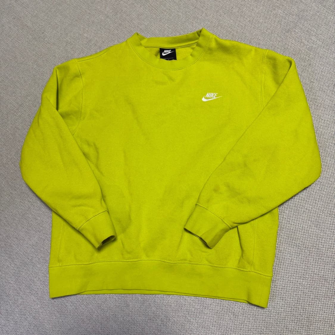 나이키 스몰로고 맨투맨 상품이미지1