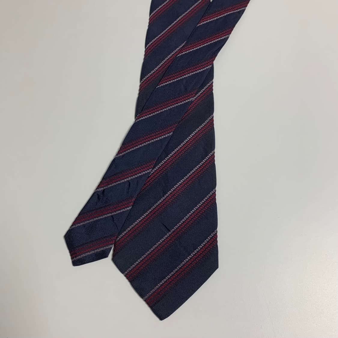 펜디(FENDI) 신형라벨 스트라이프 명품넥타이 로고플레이 A+등급 상품이미지3