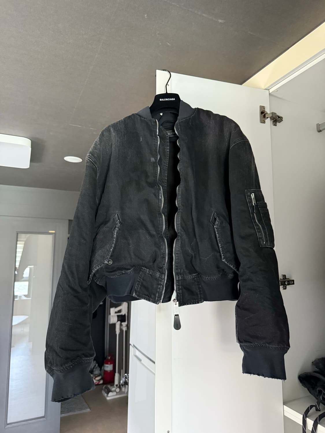 [S] 25fw 발렌시아가 데님봄버 상품이미지3