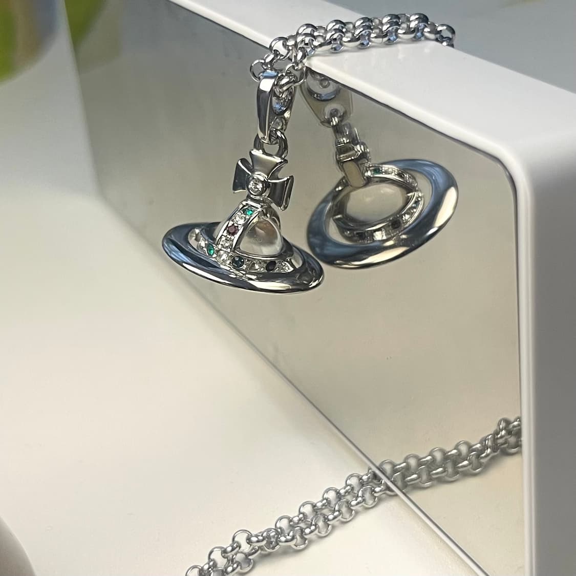 비비안웨스트우드 투명 orb 목걸이 상품이미지1