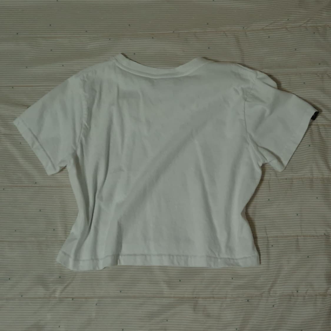 러브이즈트루 크롭 반팔티 상품이미지3