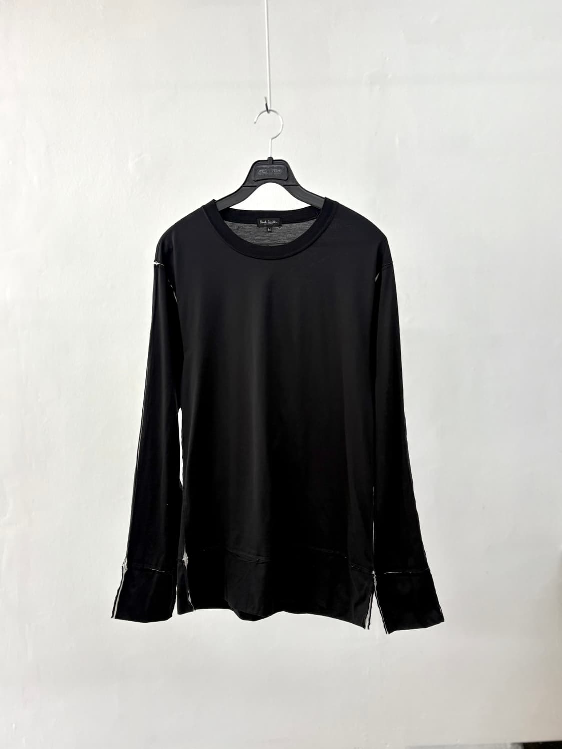 폴스미스 미니멀 블랙 롱슬리브 티셔츠 상품이미지1