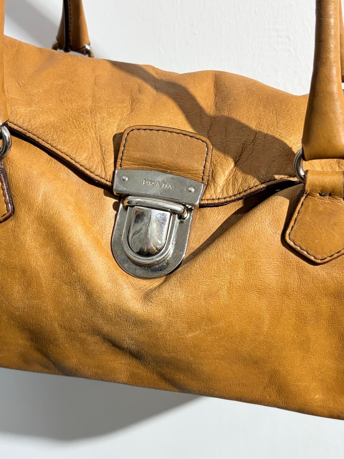 프라다 레더 가죽 숄더백 가방 상품이미지4