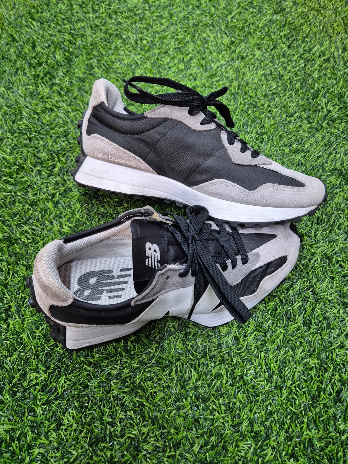 [상태A급]뉴발란스 327 블랙/그레이 운동화 250mm 상품이미지5