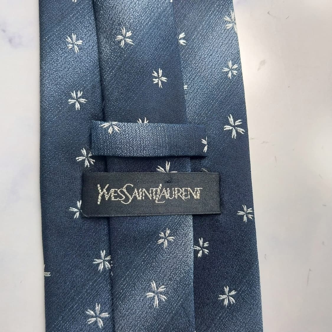 입생로랑 네이비 플라워 자수 패턴 넥타이 9.5cm A등급 K2919 상품이미지6