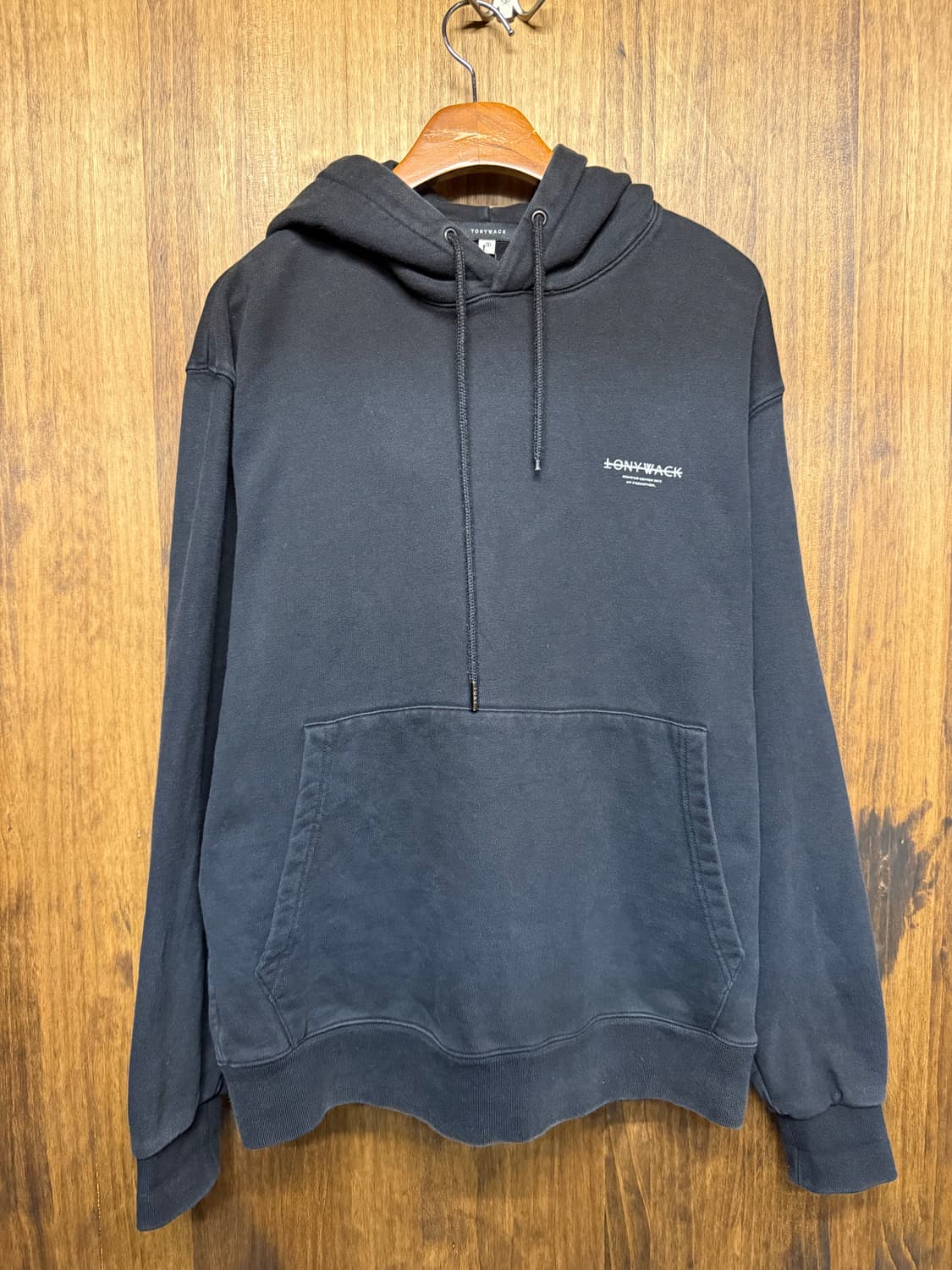 Tonywack Black Hoodie 상품이미지2