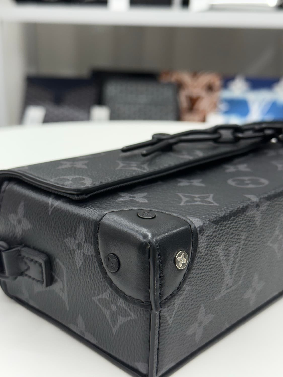 [OS] 루이비통 이클립스 스티머 웨어러블 월릿 크로스백 상품이미지6