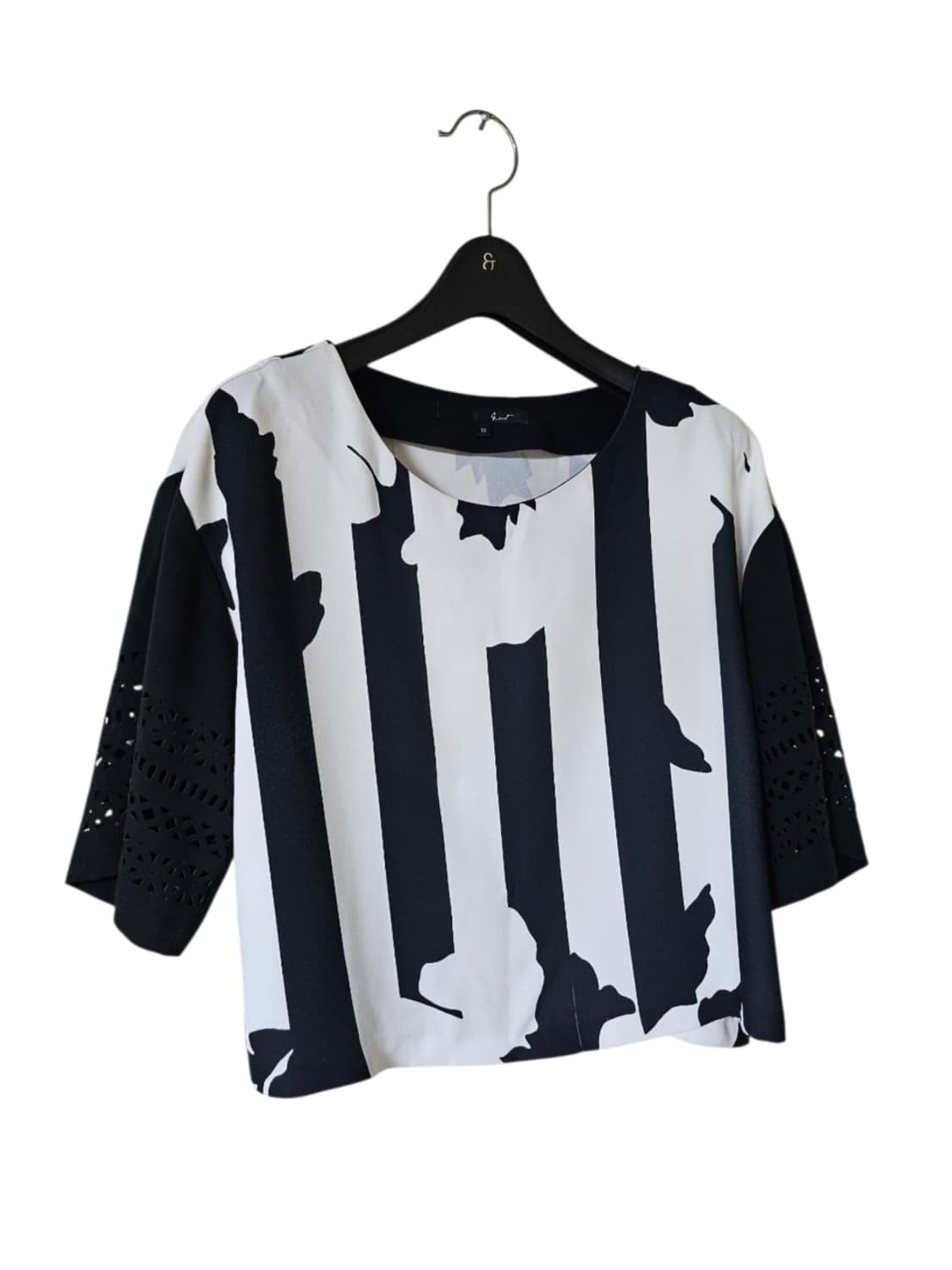 지컷 g-cut 블랙 & 화이트 크롭 블라우스 55 상품이미지1