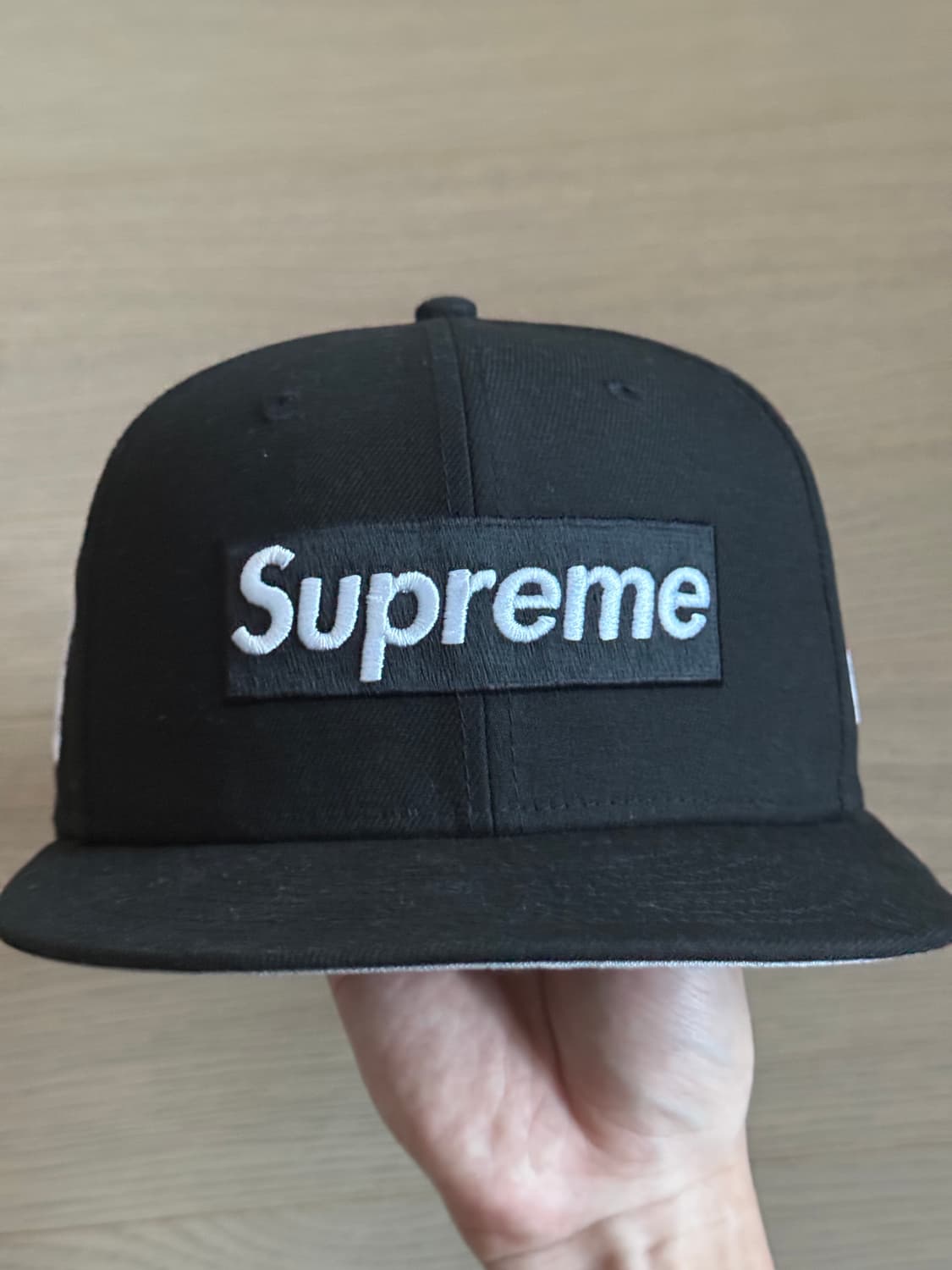 슈프림 뉴에라 61.5 상품이미지1