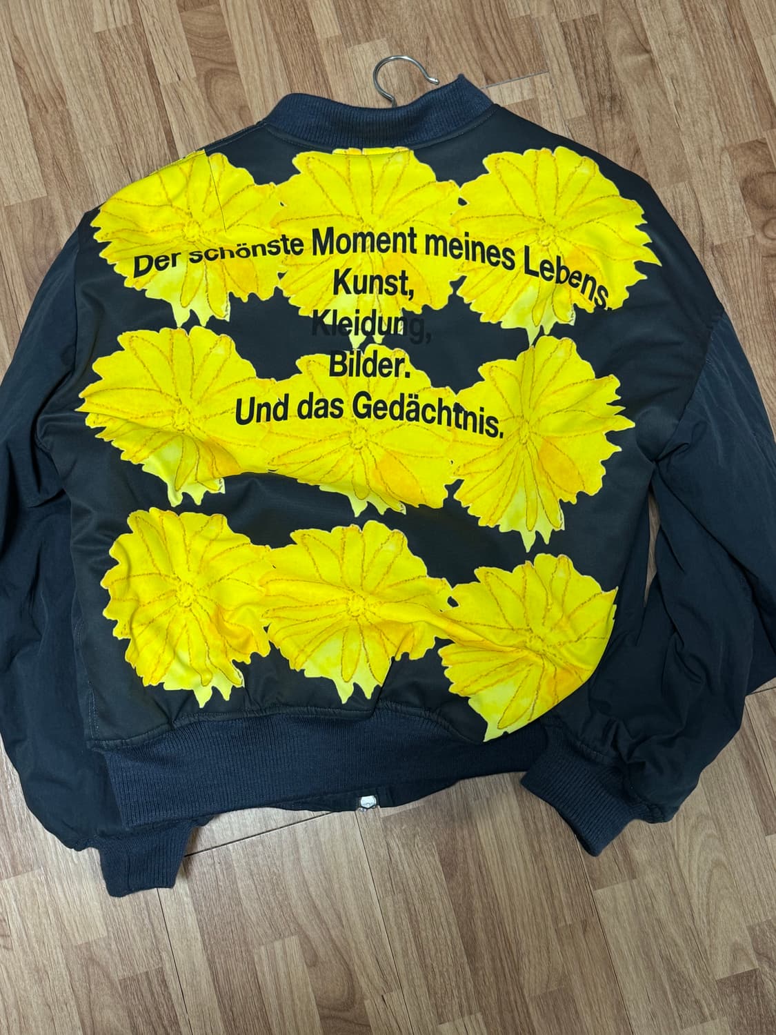 더뮤지엄비지터 플라워 쿤스트 프린티드 MA-1 L사이즈 상품이미지1