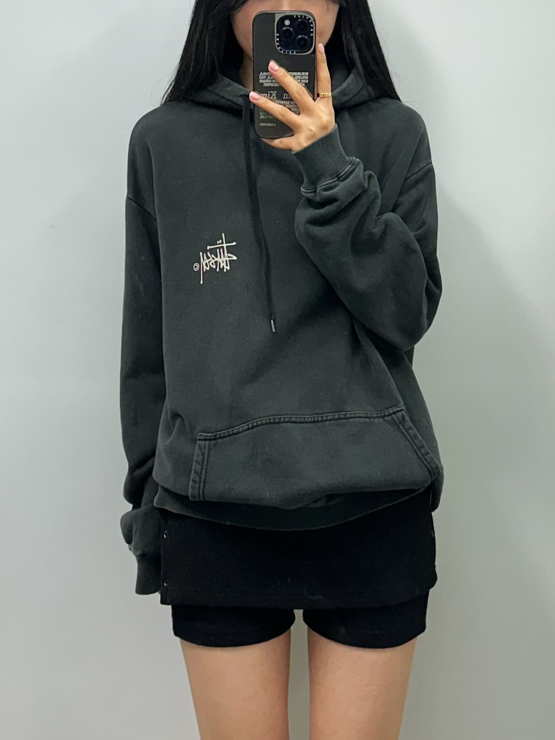 스투시 플라워 블랙 후드티 상품이미지1