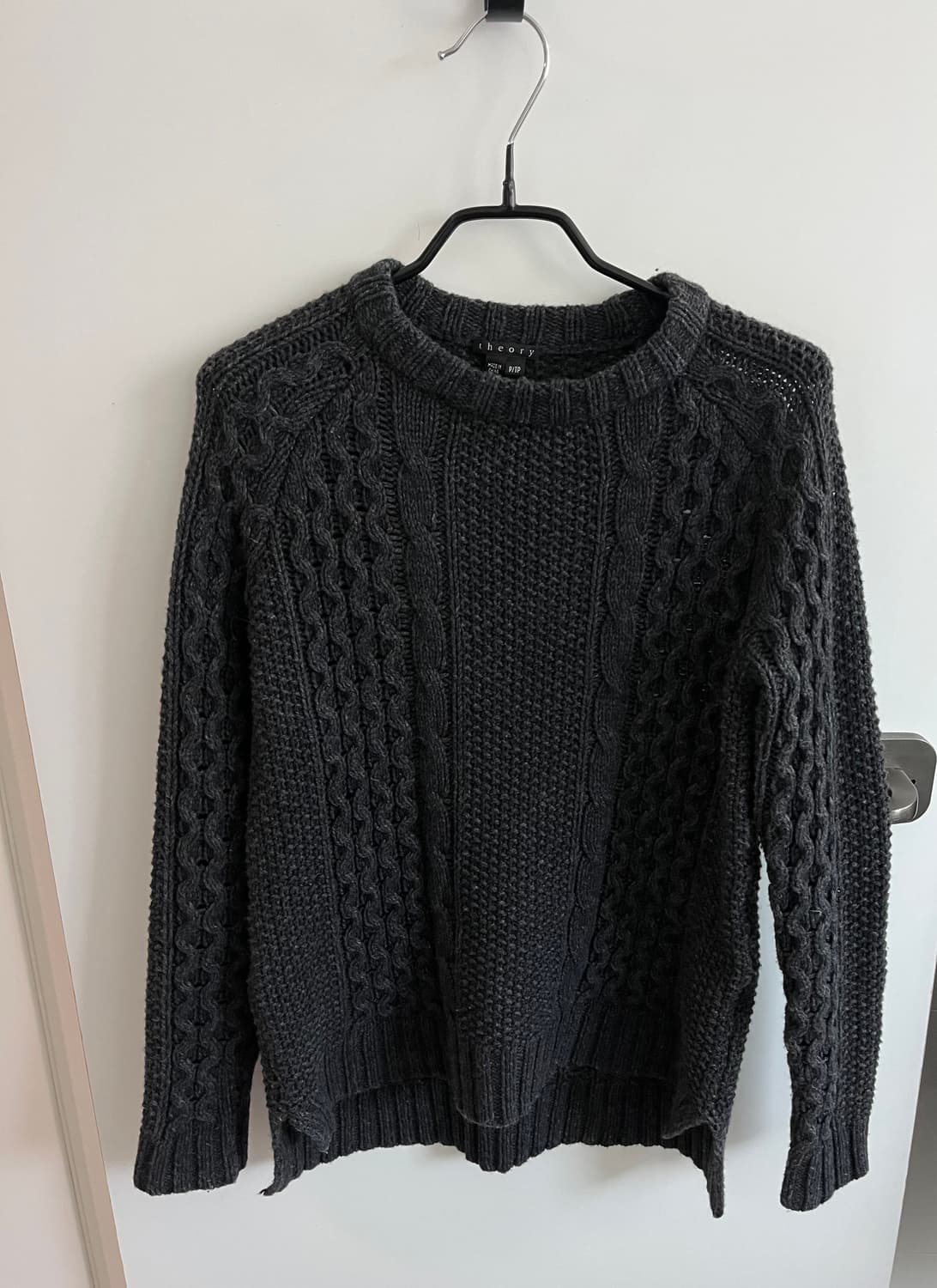 띠어리 알파카 니트 상품이미지1