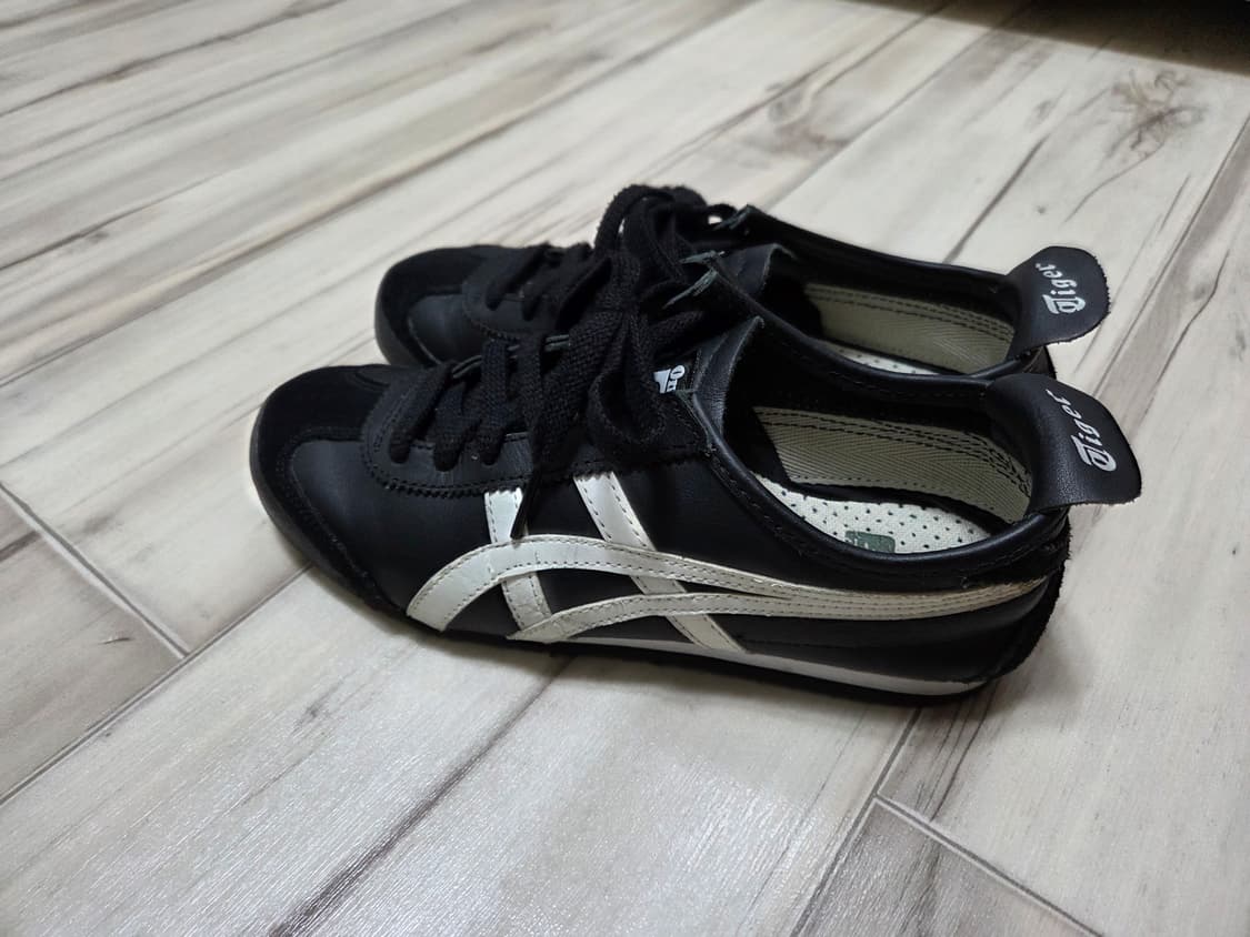 오니츠카 타이거 멕시코 66 블랙 235 상품이미지2