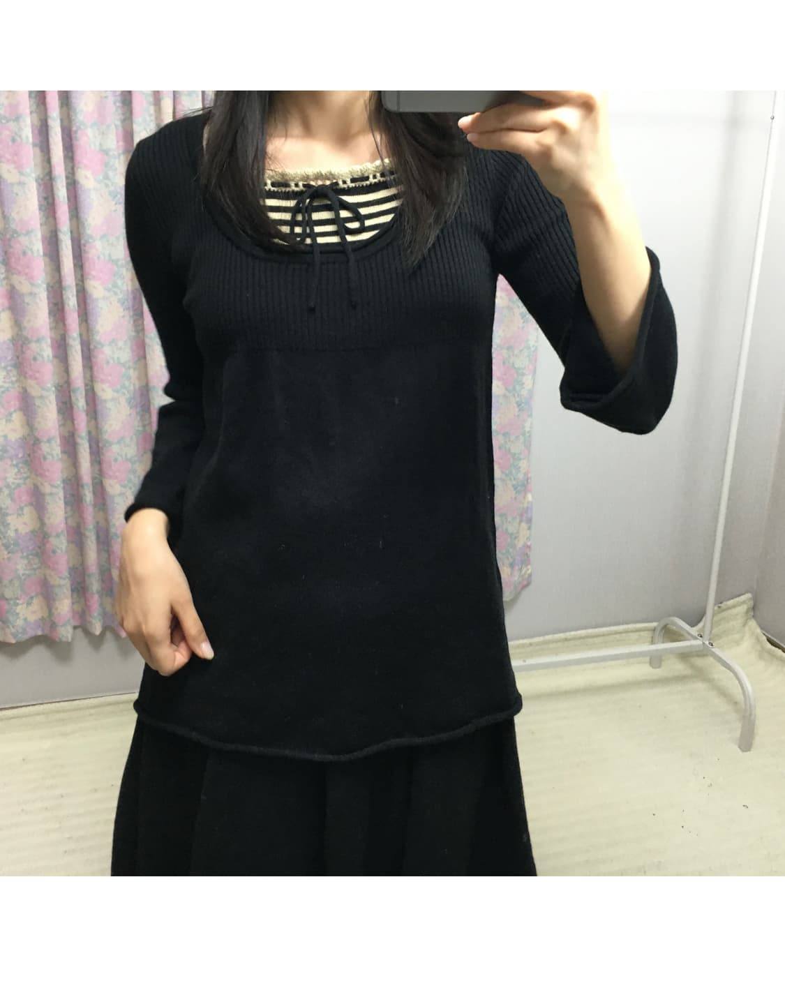 블랙 스트라이프 포인트 니트 상품이미지2