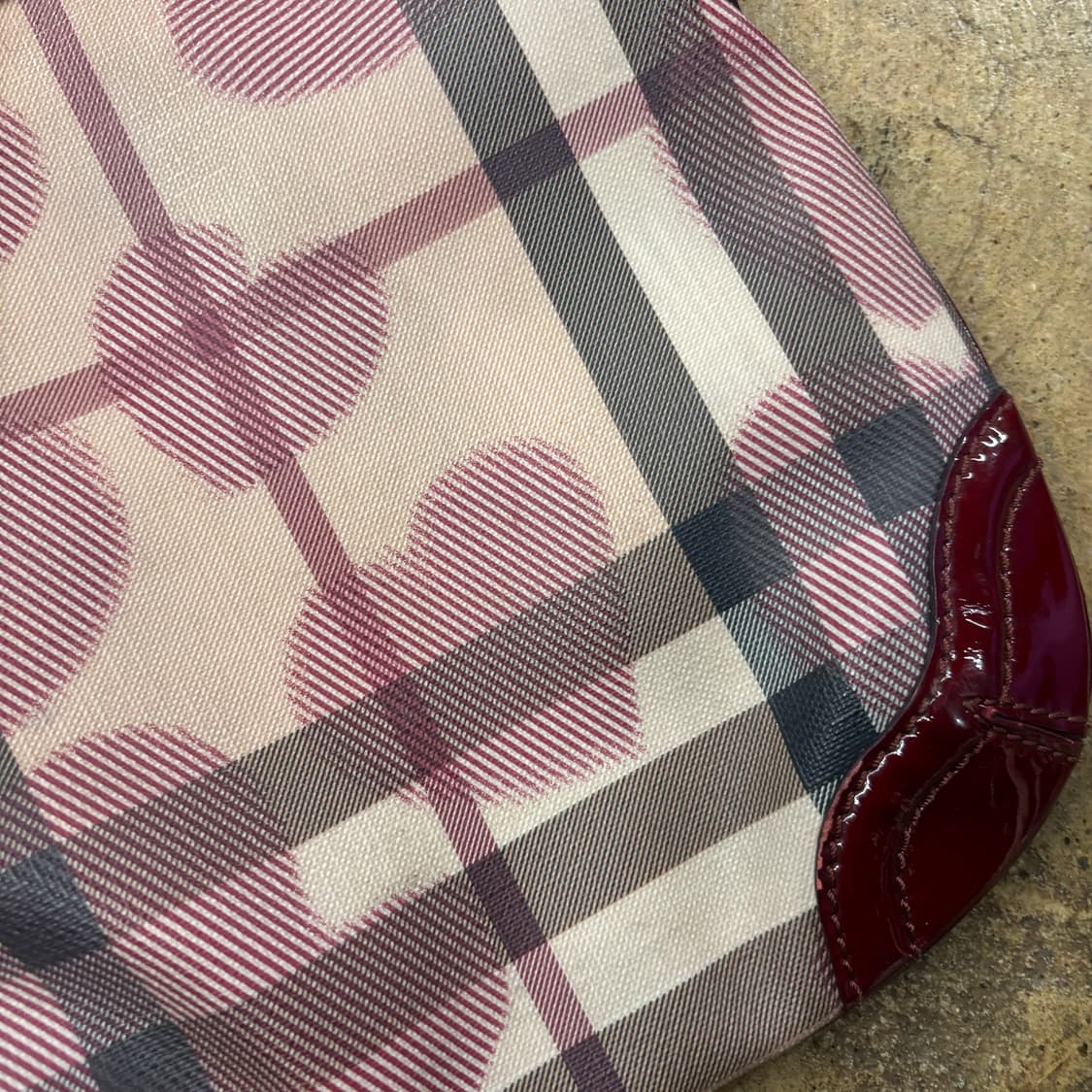 버버리 버건디 체크 하트 크로스백 숄더백 가방 상품이미지4