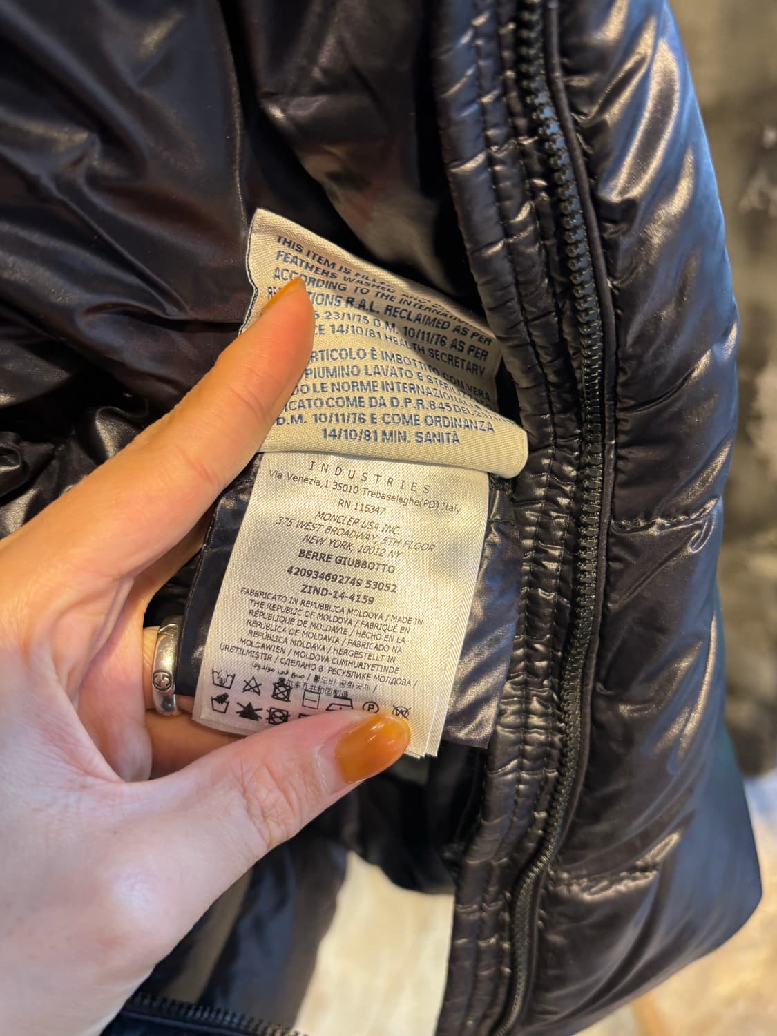 몽클레어 블랙 다운 숏패딩 0사이즈 상품이미지7