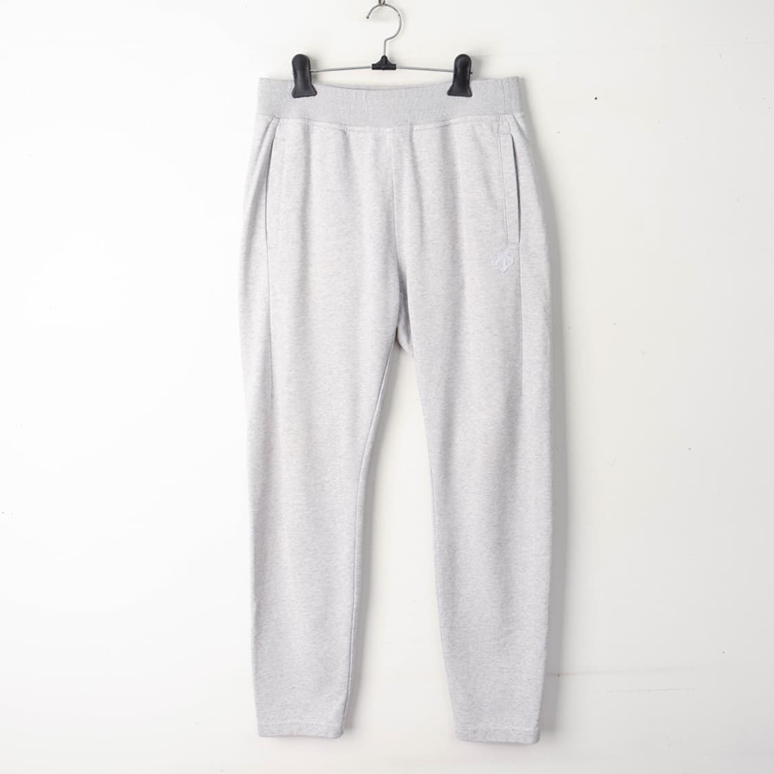 31/데상트 스웻팬츠 상품이미지1