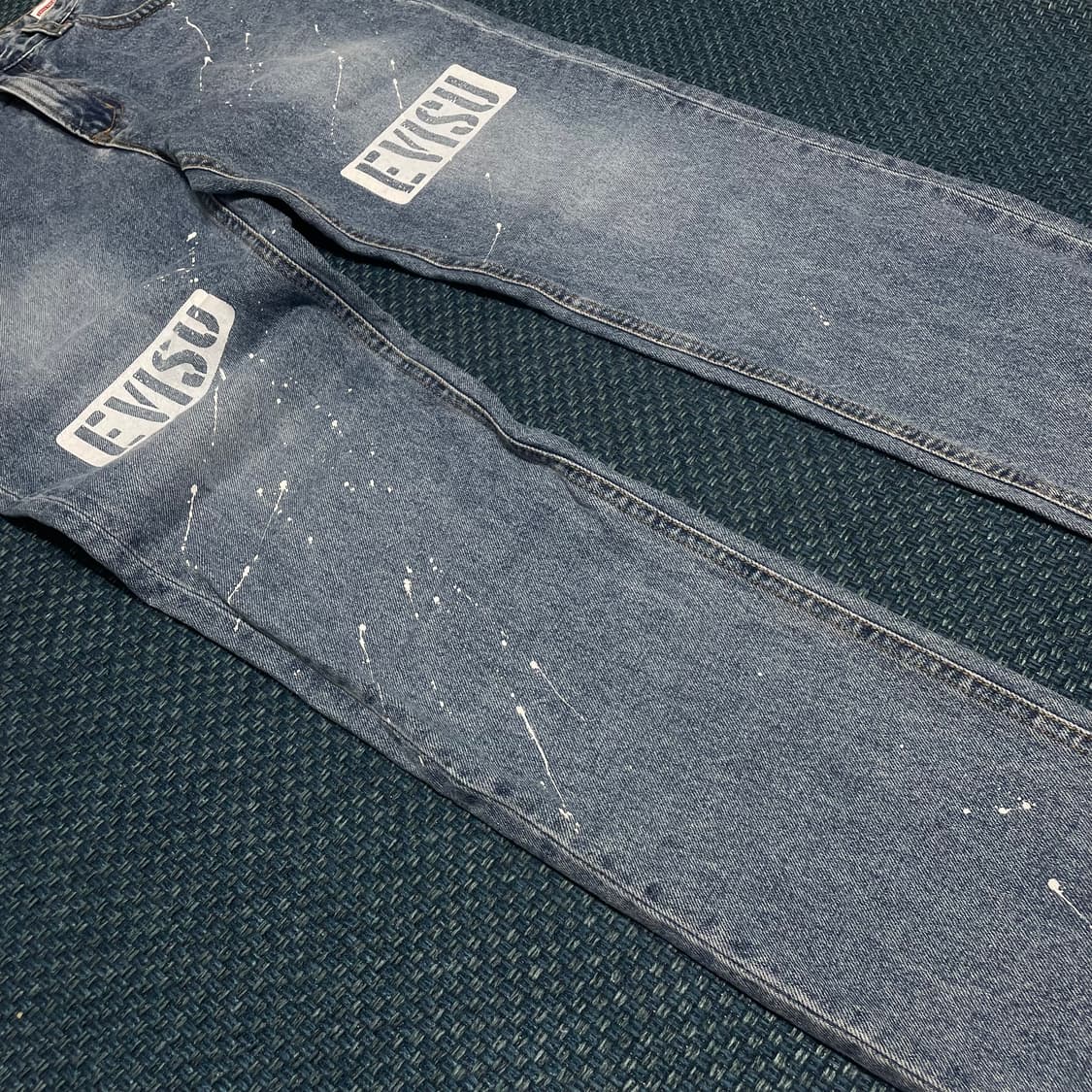 에비수 화이트페인팅 빅로고 데님 진 상품이미지2