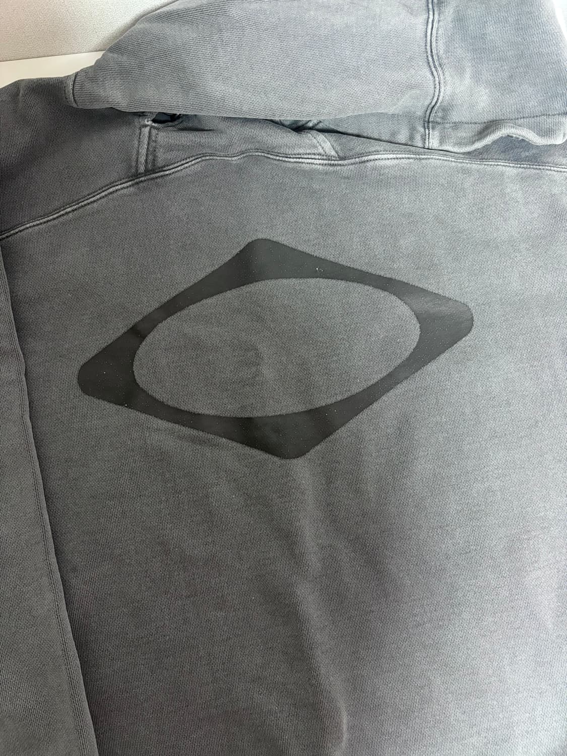 미스치프 롬버스 사이드 버튼 업 후드 워시드 차콜 상품이미지4