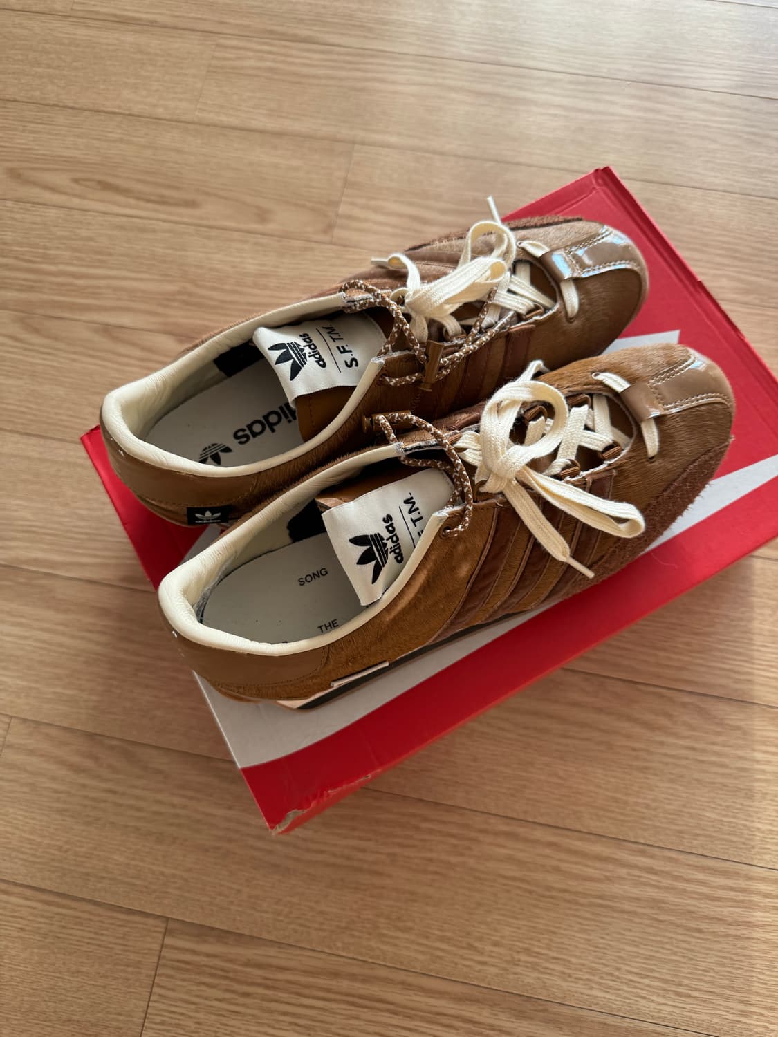 아디다스 송포더뮤트 컨트리 브라운 270 상품이미지2