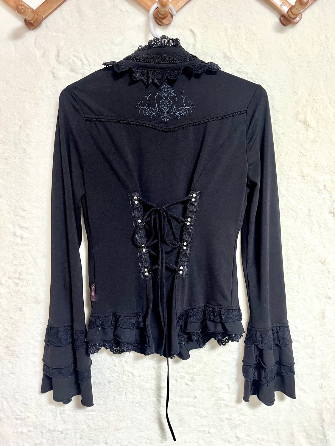 오즈온 블랙 롱슬리브리스 블라우스 상품이미지2